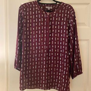 XL Maroon pullover blouse with silver design